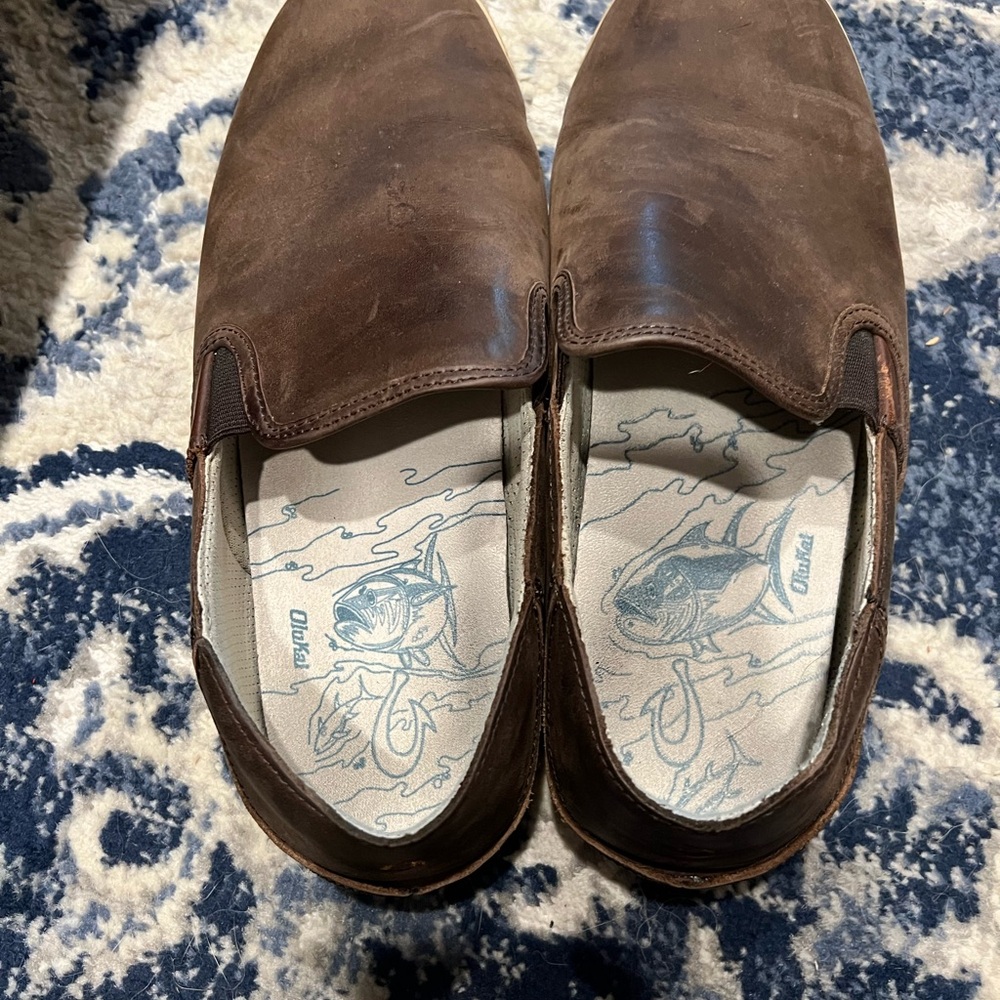 OluKai Men’s Leather Shoes size 10
